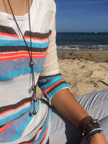 Collier de Perles de Tahiti et cuir, collier sautoir long femme