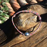 Perle de Tahiti sur un bracelet cordon paracorde ajustable en taille, bracelet style surfer