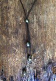 Collier de Perles de Tahiti et cuir, collier long femme