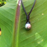 Collier perle Tahiti sur cuir collier unisexe véritable perle de Tahiti certifiée perle padre rouge au fermoir.