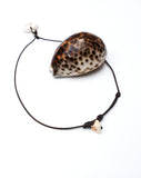 Collier perle de Tahiti et coquillage sur cuir collier femme naturel perle noire certifiée et cuir australien de qualité