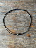 Bracelet de cheville Perle de Tahiti ajustable en taille. Minimaliste et facile à porter