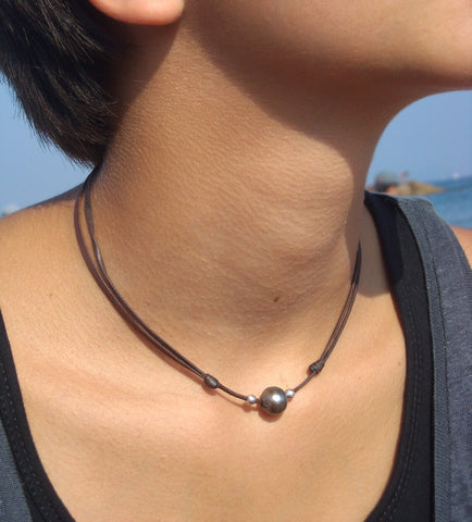 Collier une perle de Tahiti et argent 925 sur cuir australien, ajustable