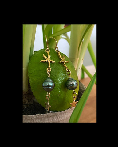 Boucles d'oreilles pendantes Perles de Tahiti et or gold filled