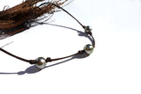 Perles de Tahiti sur cuir, taille du collier adaptable