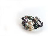 Perles de Tahiti et perles d'Australie sur cuir australien - pour femme style hippie chic, melange de perles des mers du sud